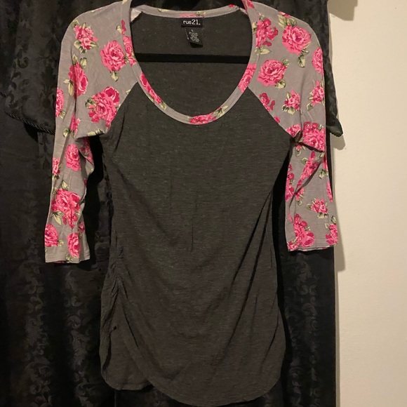 Rose Raglan Tee - Picture 4 of 7